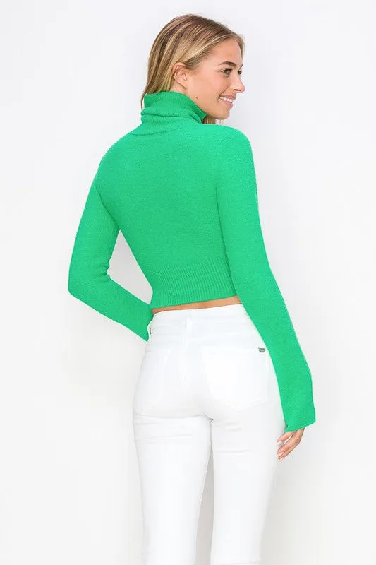 LEX FUZZY TURTLE NECK CROP TOP