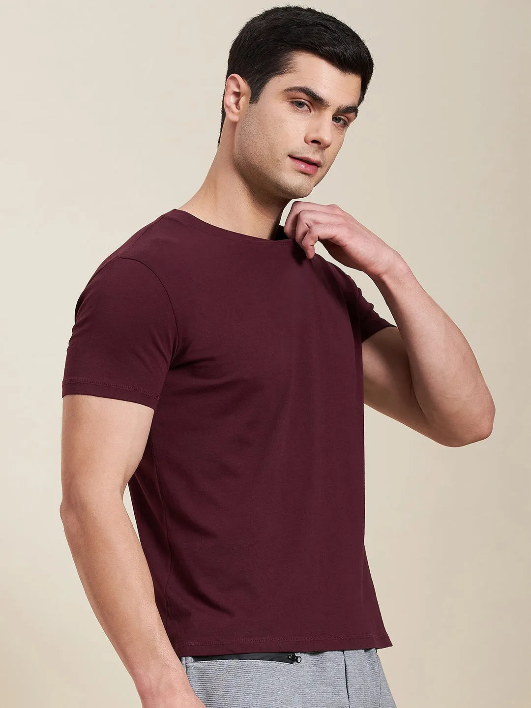 Men Burgundy Slim Fit Back Printed Mascln Logo T-Shirt