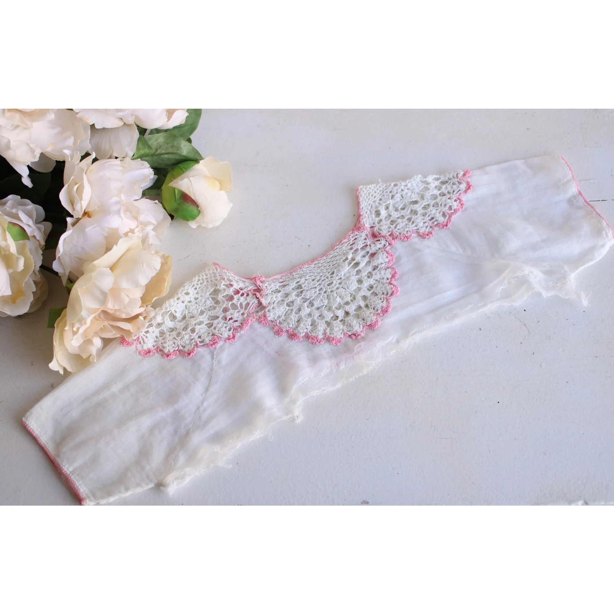 Vintage Edwardian White Crochet Lace Applique With Pink Trim