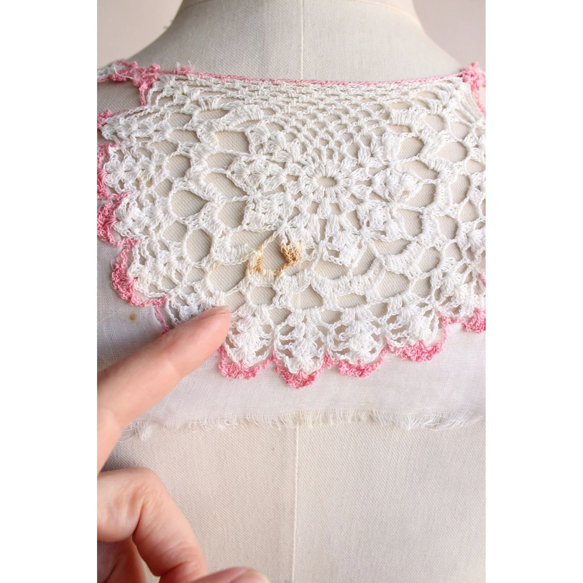 Vintage Edwardian White Crochet Lace Applique With Pink Trim